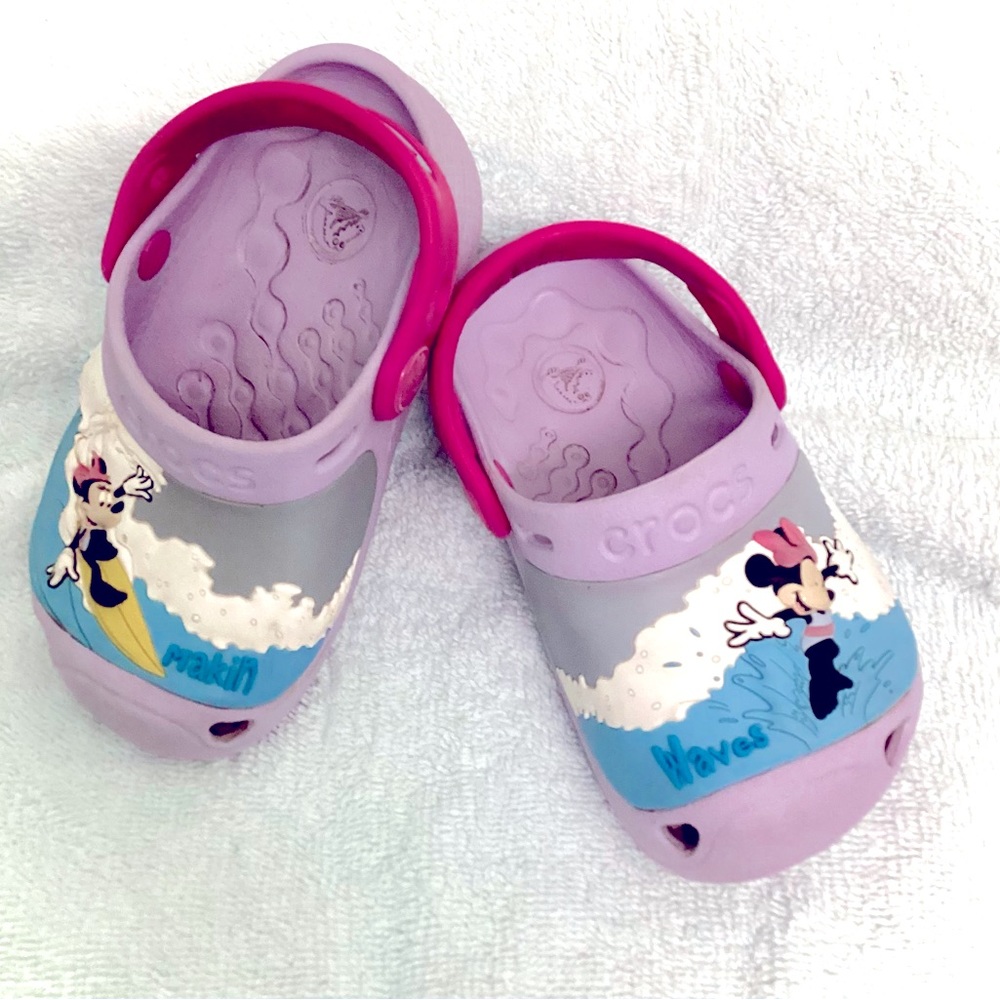 Makin Waves Minnie Mouse Crocs